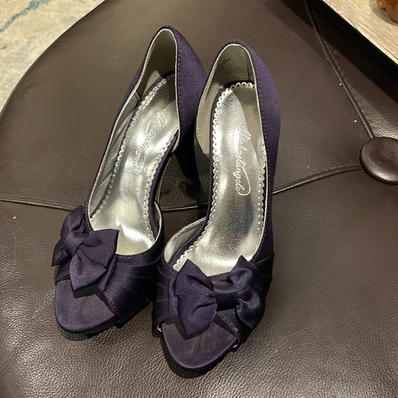 Michelangelo "Maribelle" Size 6 M deep plum Satin Peep Toe High Heel Platform - Picture 2 of 4